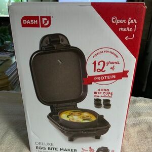 DASH Deluxe Egg Bite Maker